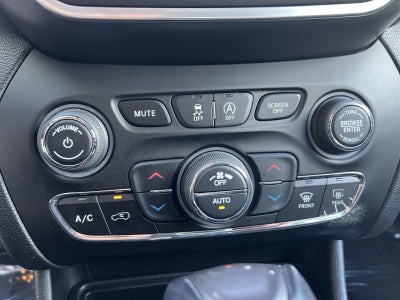 2022 Jeep Cherokee Latitude Lux