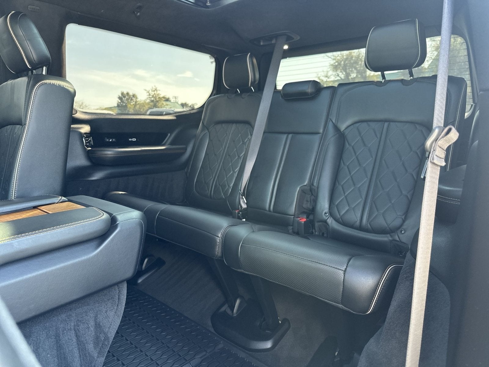 2022 Jeep Grand Wagoneer Series III
