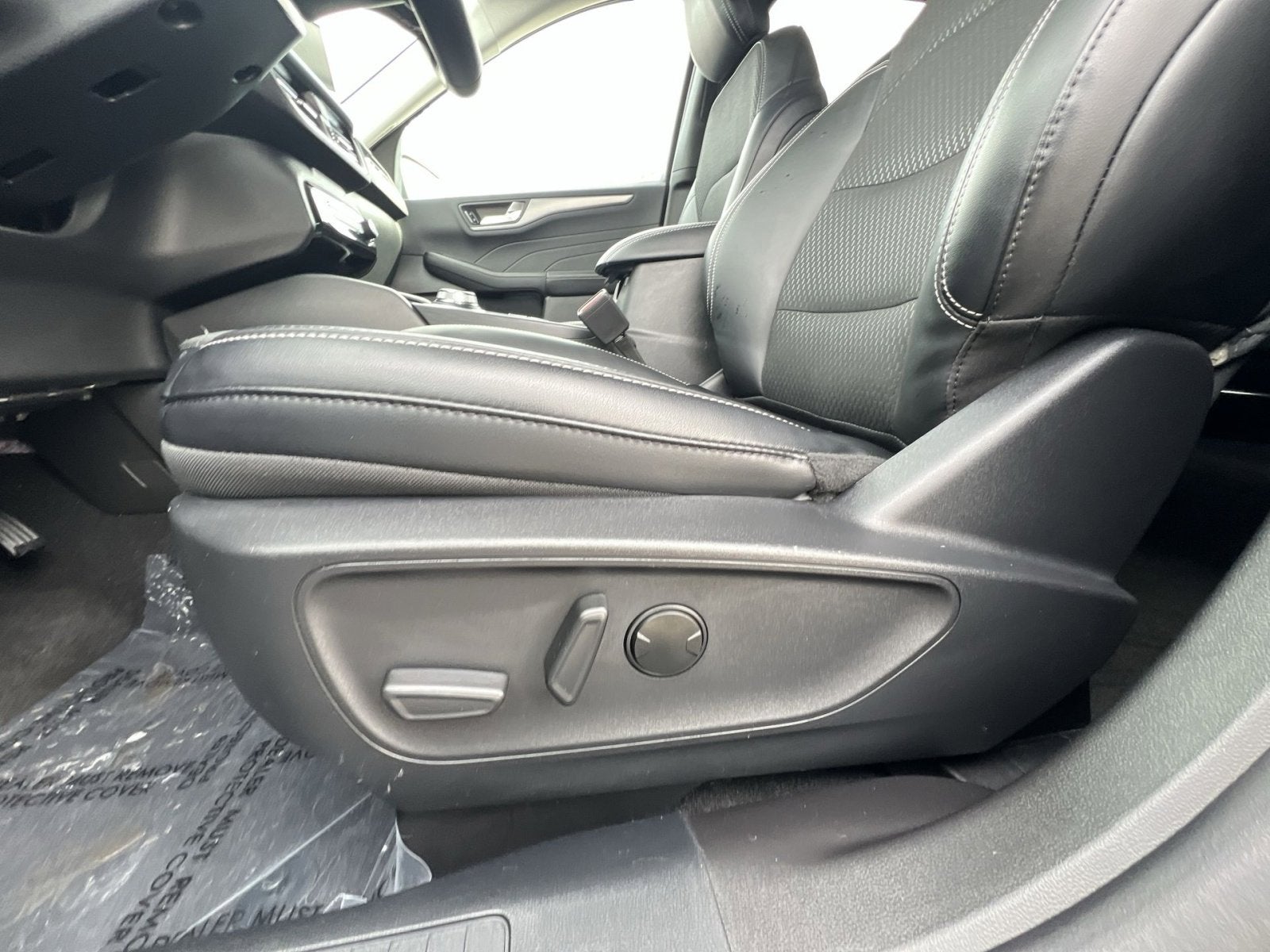 2025 Ford Escape Plug-In Hybrid Base