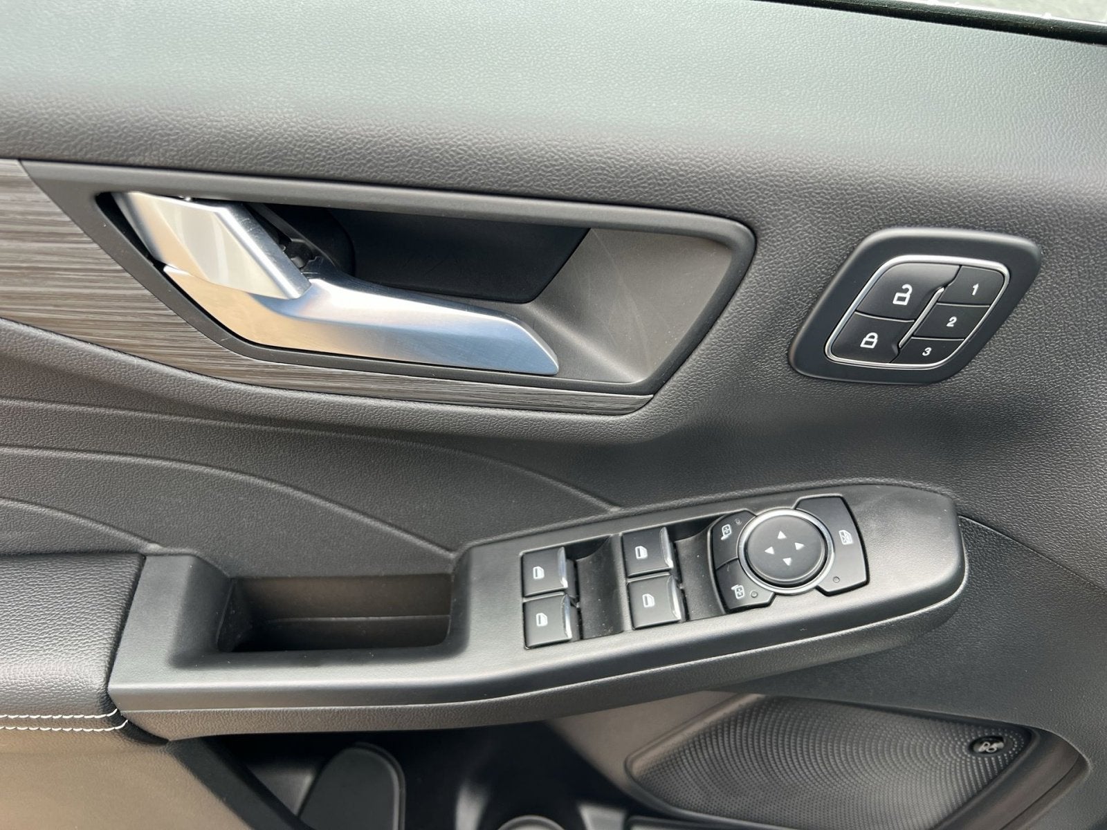 2025 Ford Escape Plug-In Hybrid Base