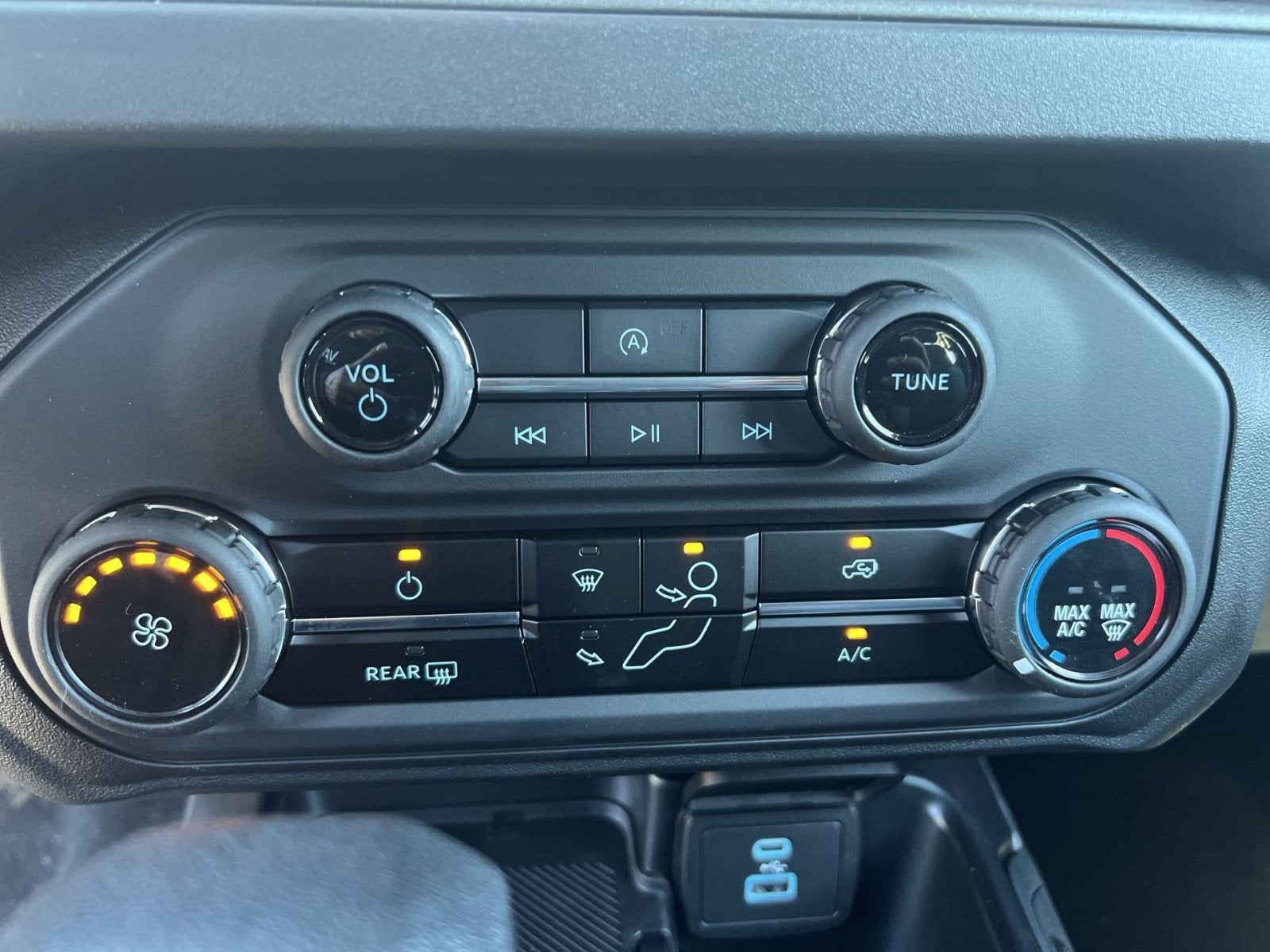 2025 Ford Bronco Base