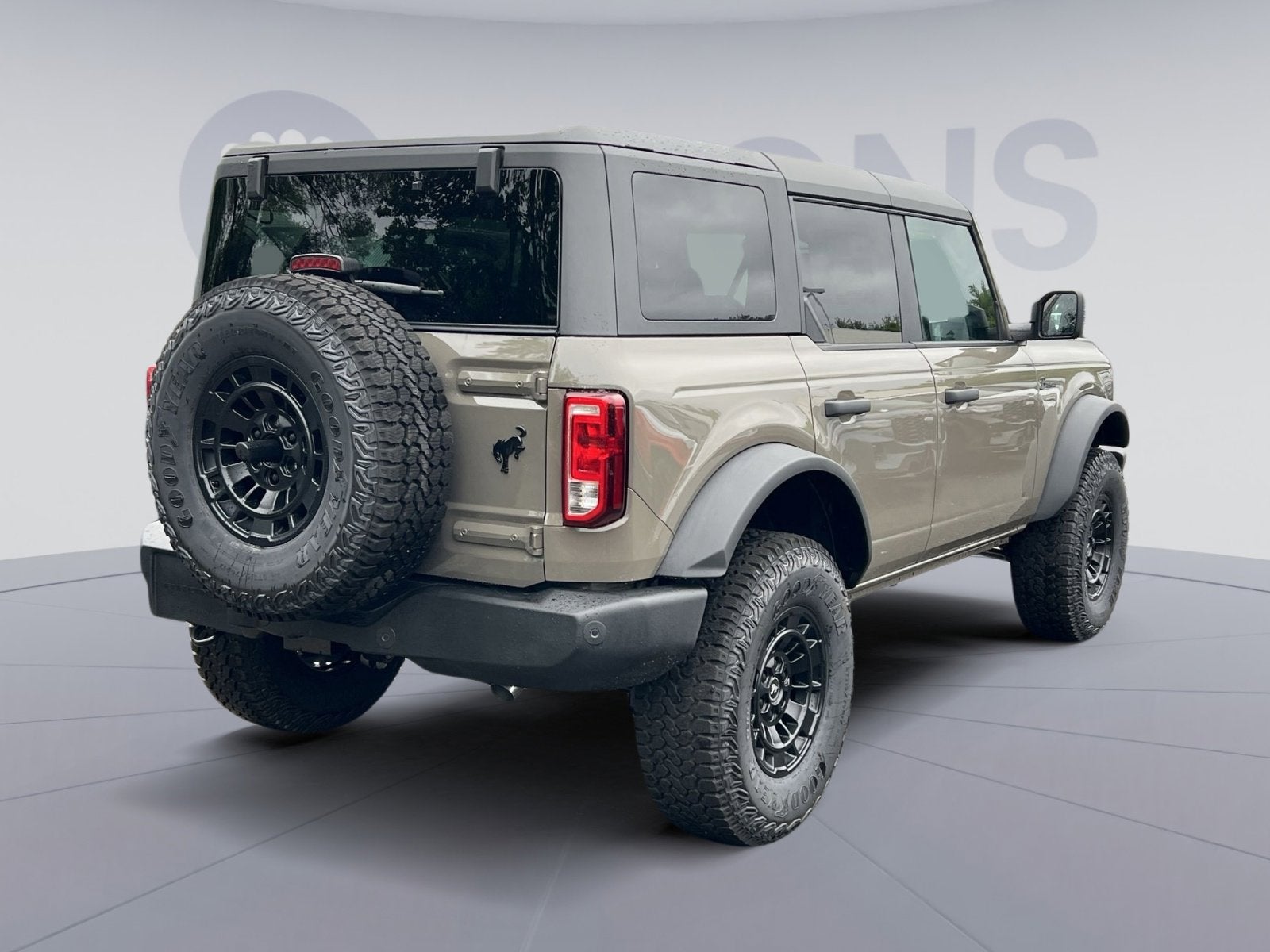 2026 Ford Bronco Custom Garage Matte Black Pkg