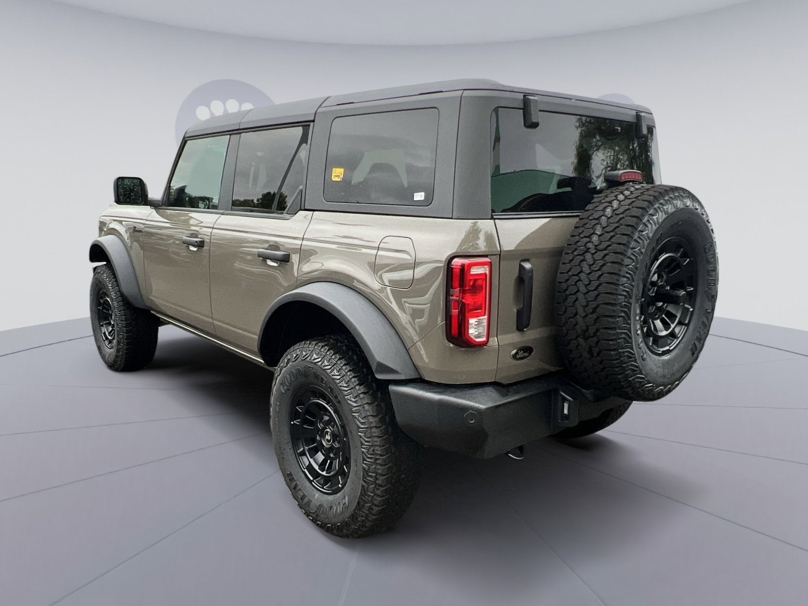 2026 Ford Bronco Custom Garage Matte Black Pkg