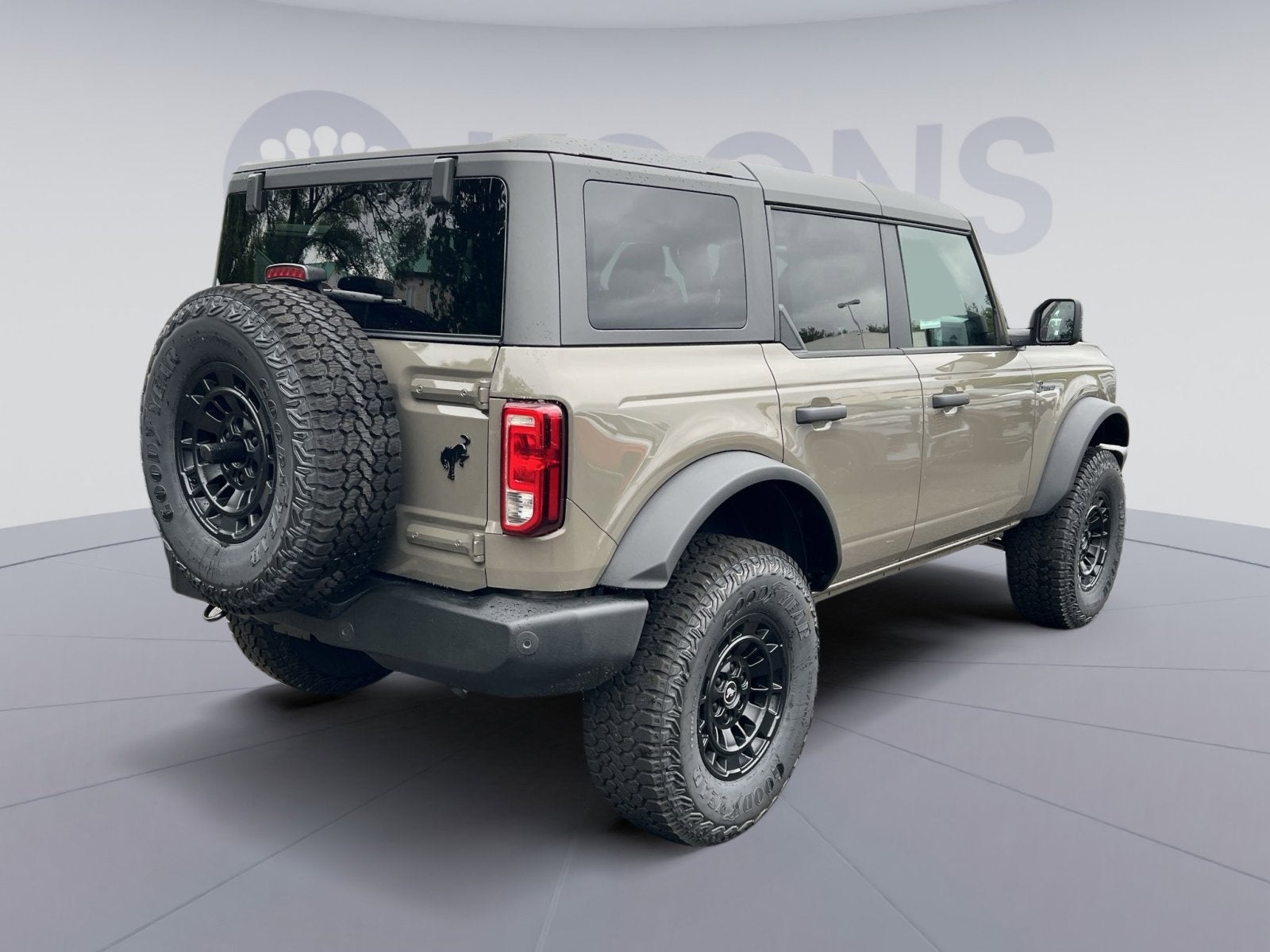 2026 Ford Bronco Custom Garage Matte Black Pkg