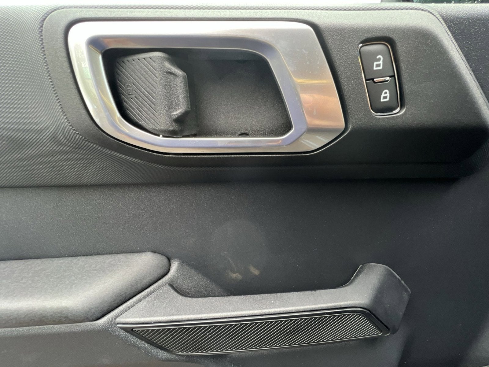 2026 Ford Bronco Custom Garage Matte Black Pkg