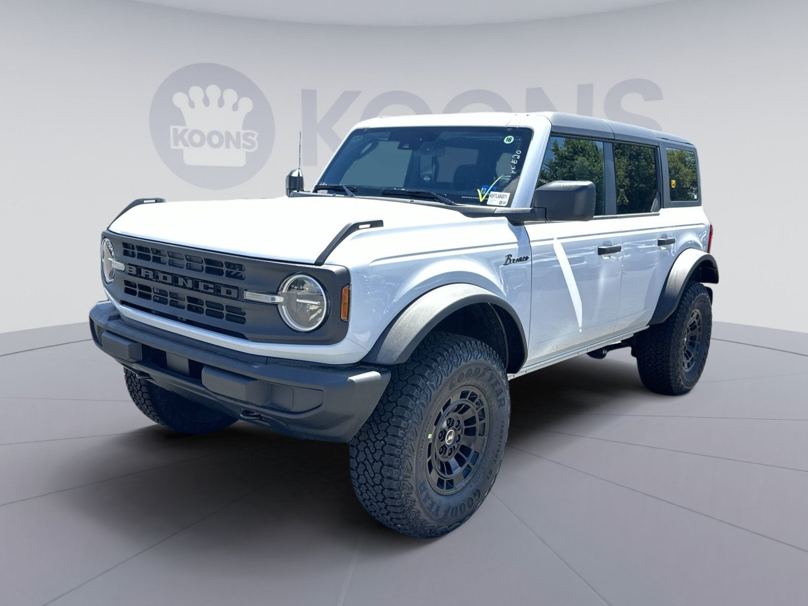 2026 Ford Bronco Custom Garage Matte Black Pkg