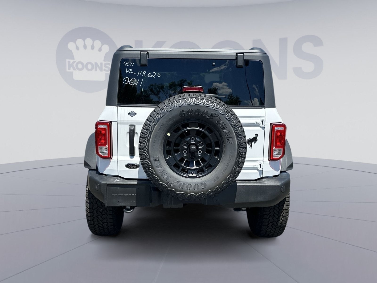 2026 Ford Bronco Custom Garage Matte Black Pkg