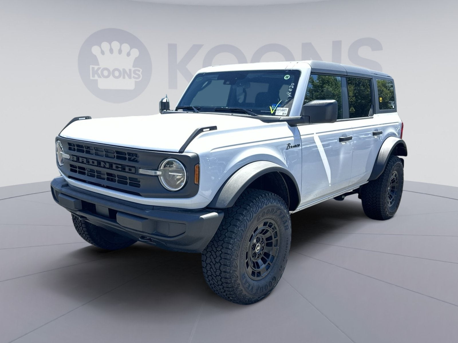 2026 Ford Bronco Custom Garage Matte Black Pkg