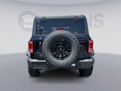 2026 Ford Bronco Custom Garage Matte Black Pkg