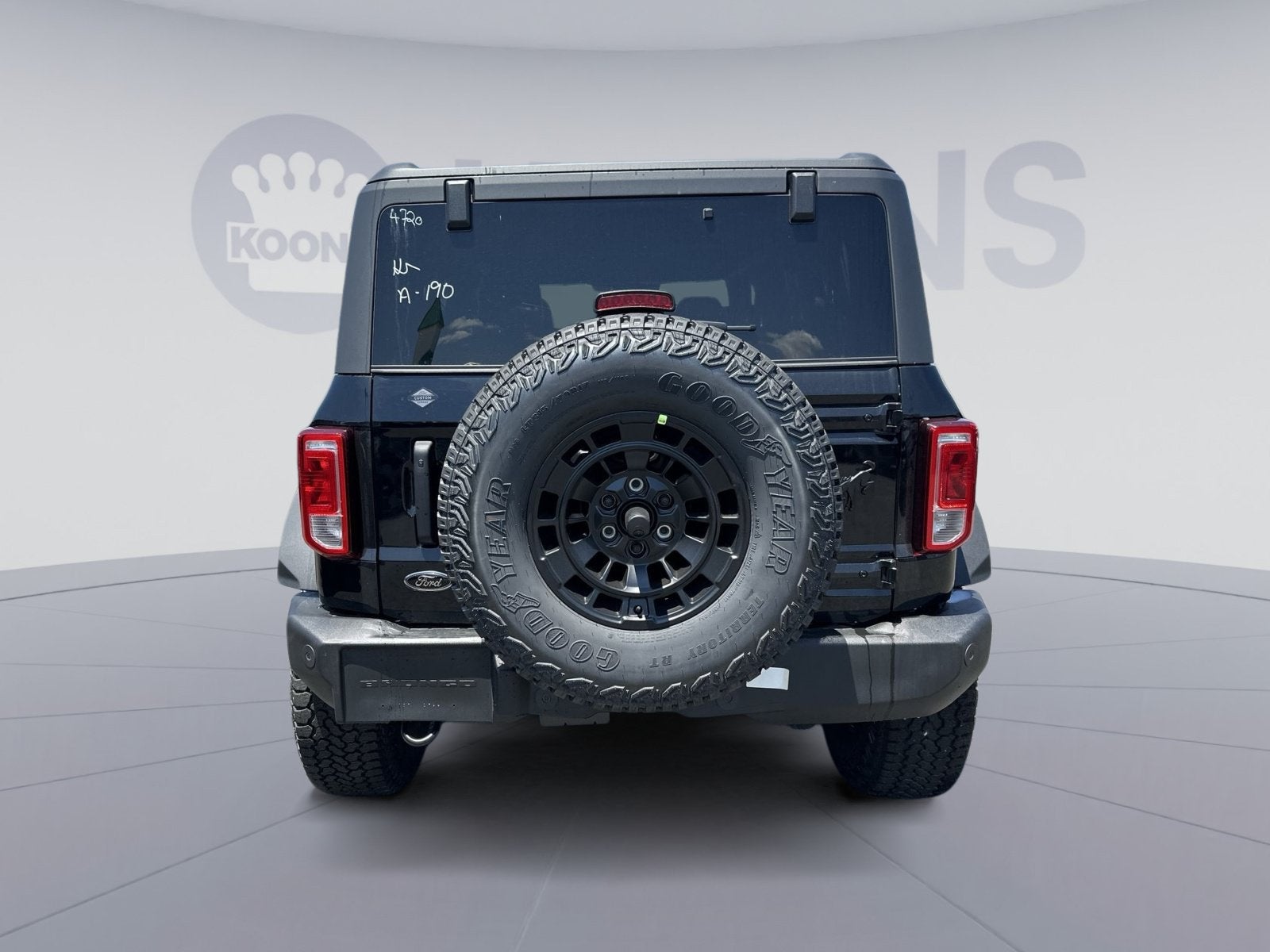 2026 Ford Bronco Custom Garage Matte Black Pkg