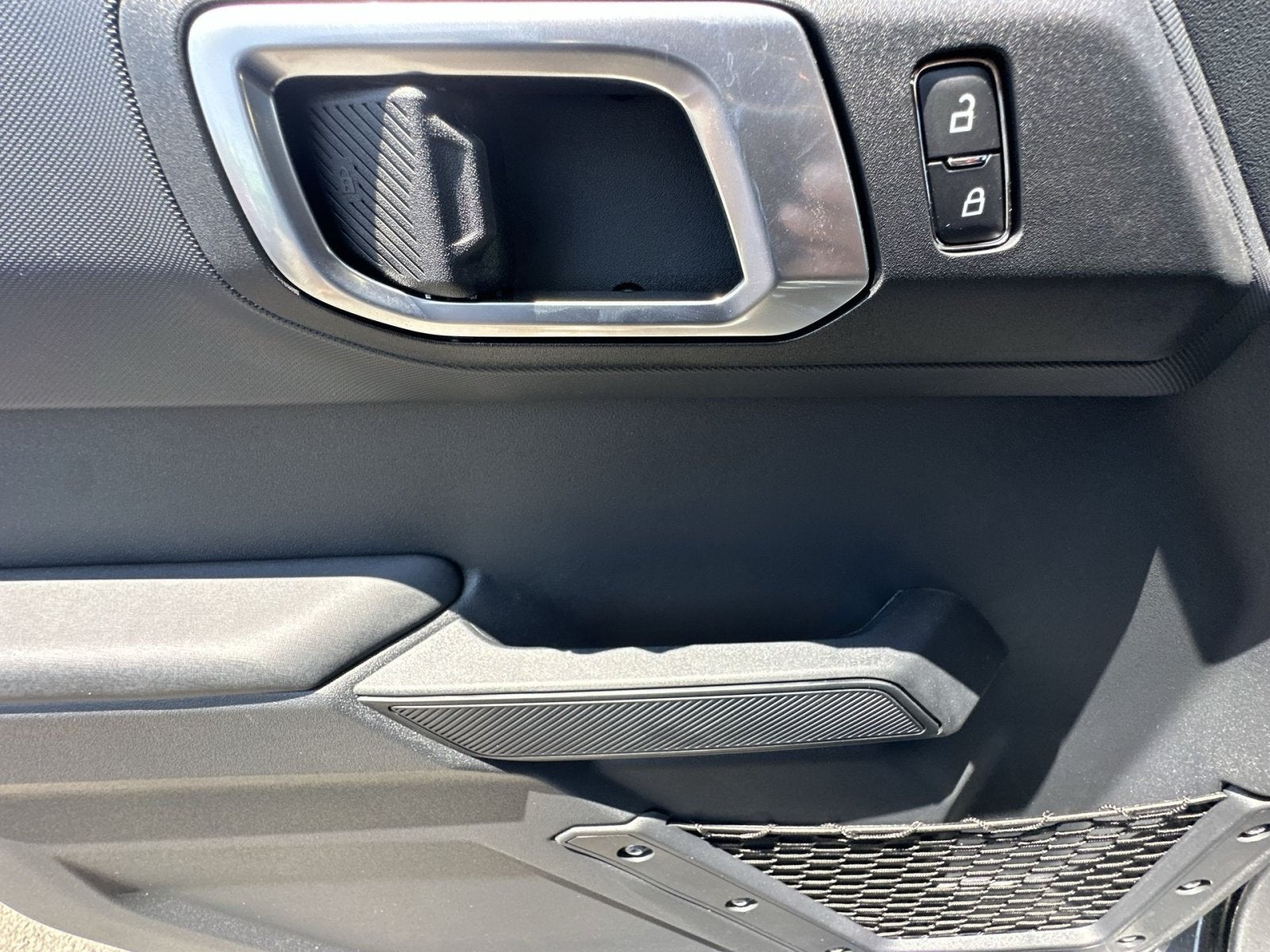 2026 Ford Bronco Custom Garage Matte Black Pkg