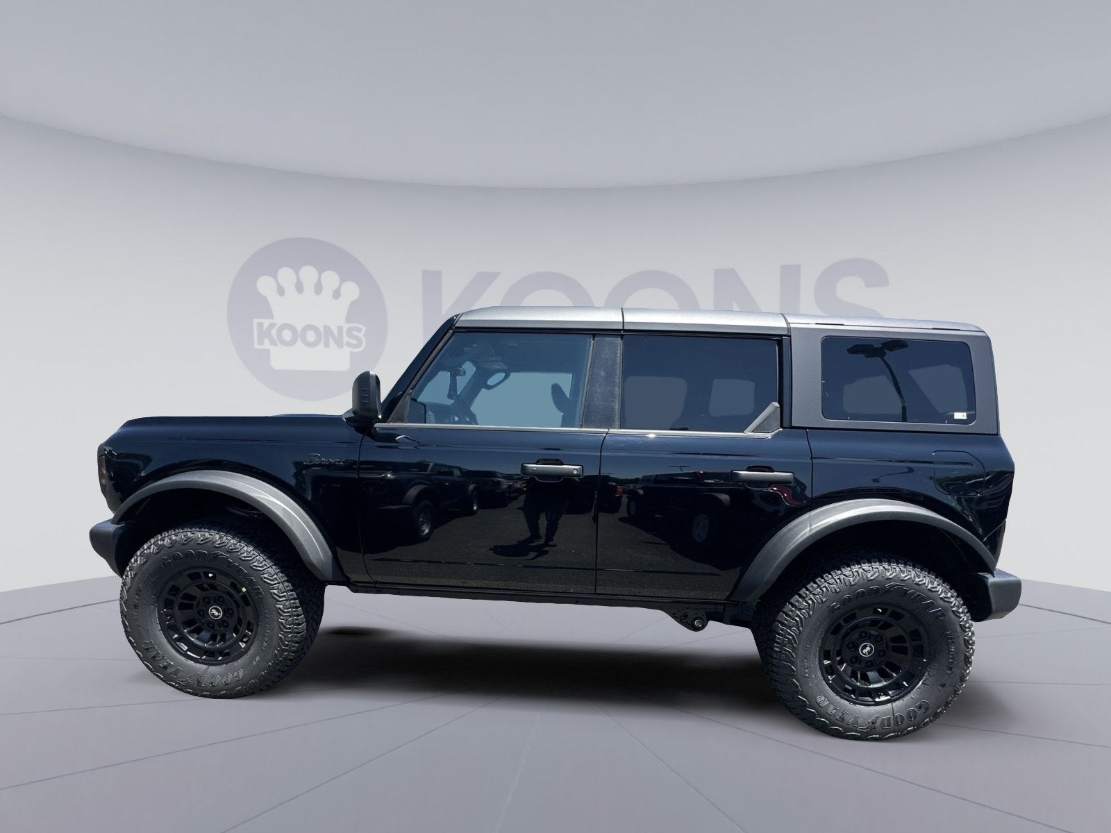 2026 Ford Bronco Custom Garage Matte Black Pkg