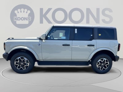 2026 Ford Bronco Outer Banks