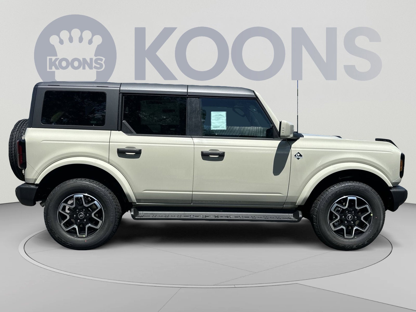 2026 Ford Bronco Outer Banks