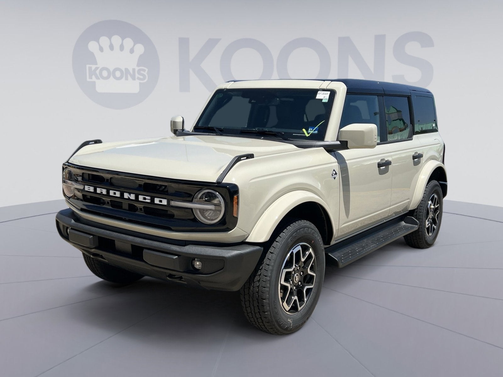 2026 Ford Bronco Outer Banks