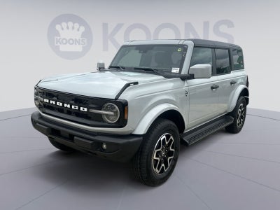 2026 Ford Bronco Outer Banks
