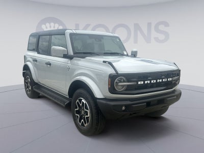 2026 Ford Bronco Outer Banks