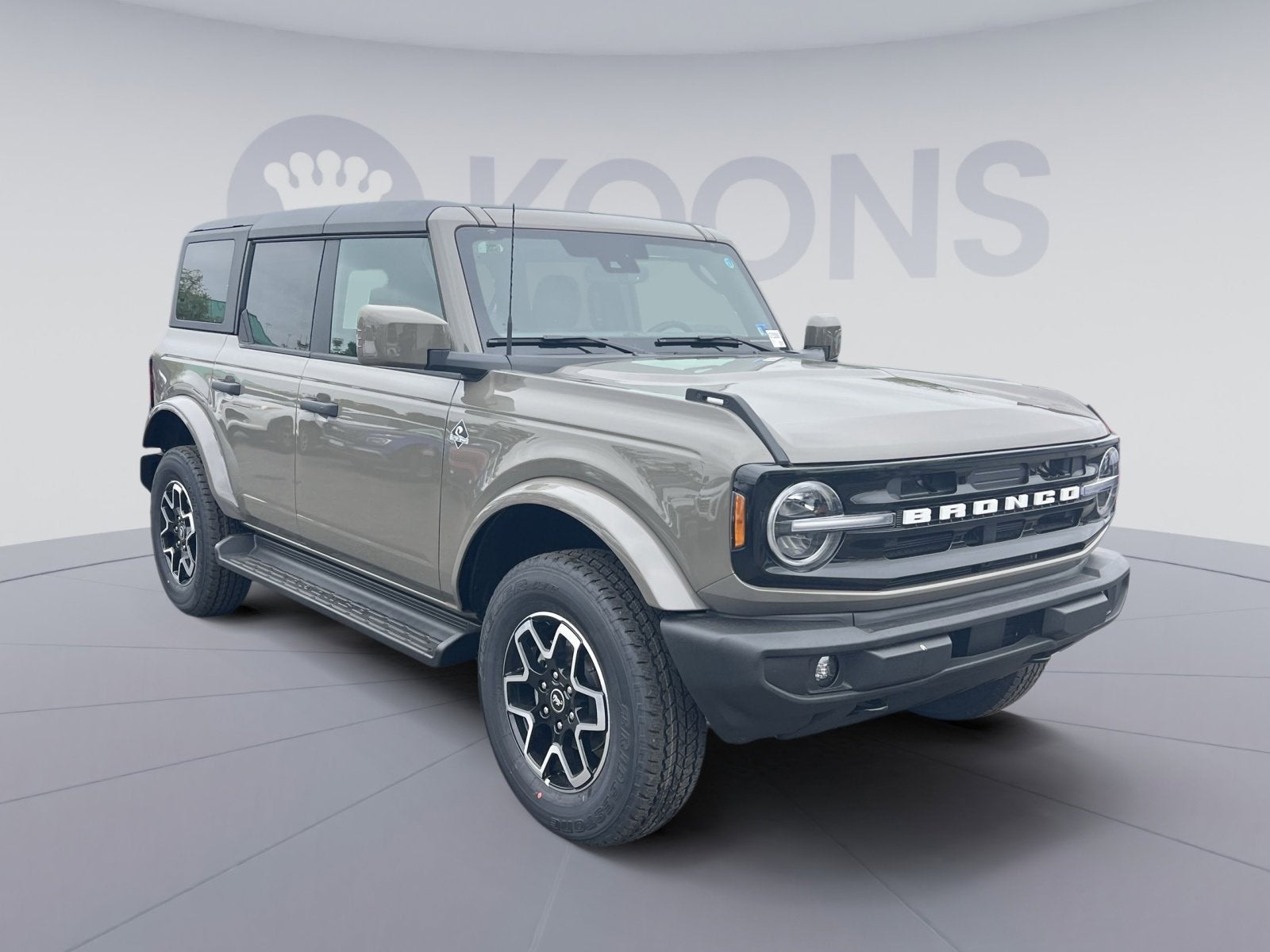 2026 Ford Bronco Outer Banks