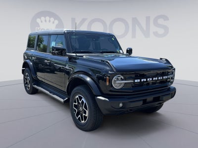 2026 Ford Bronco Outer Banks