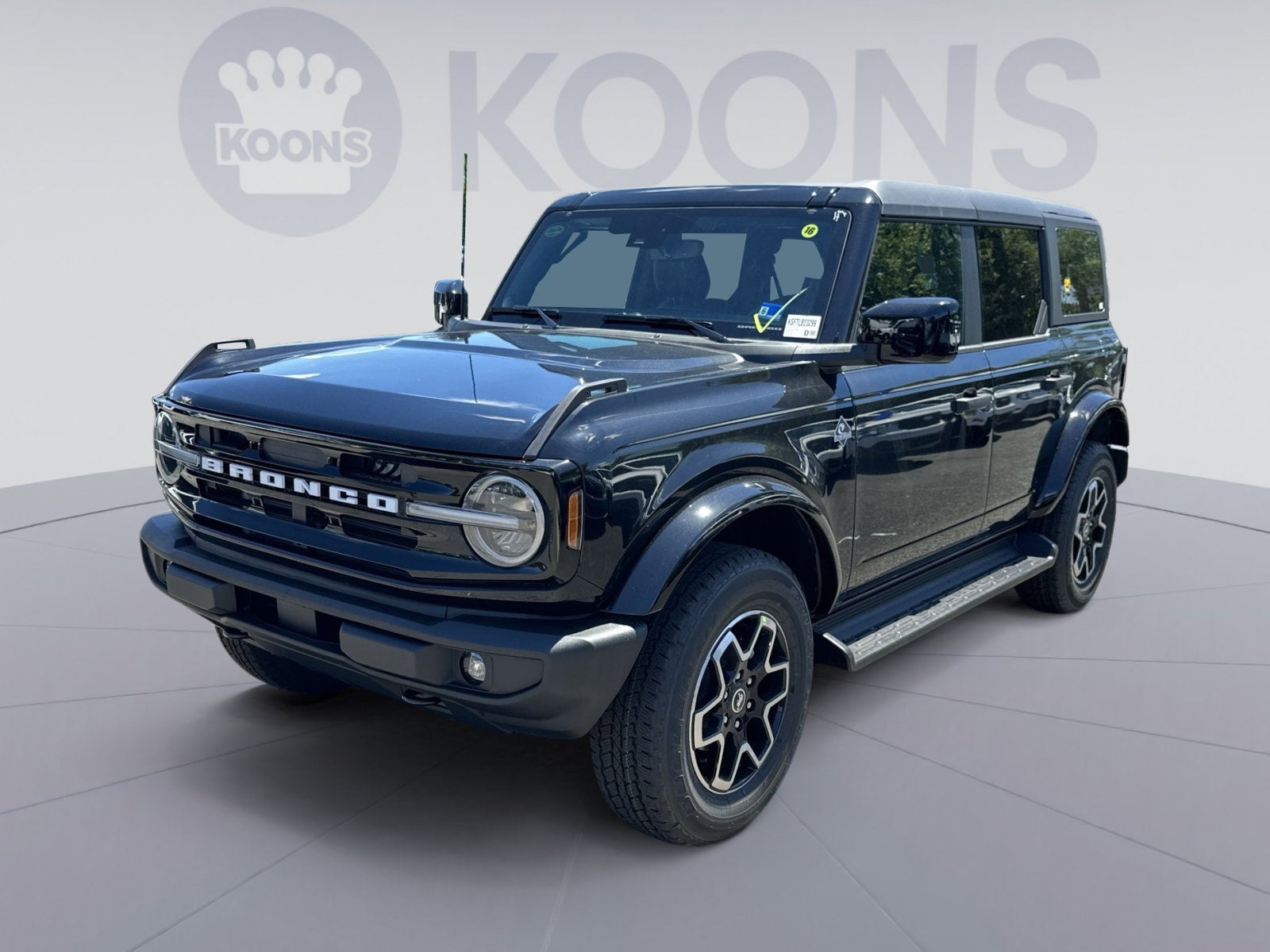 2026 Ford Bronco Outer Banks