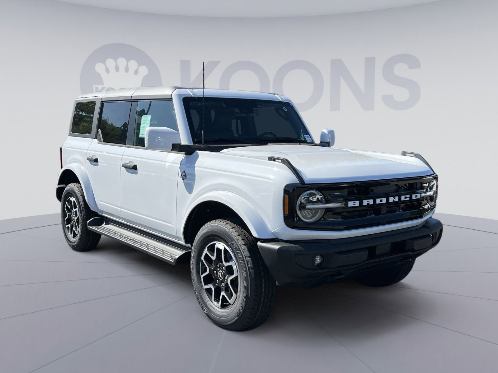 2026 Ford Bronco Outer Banks