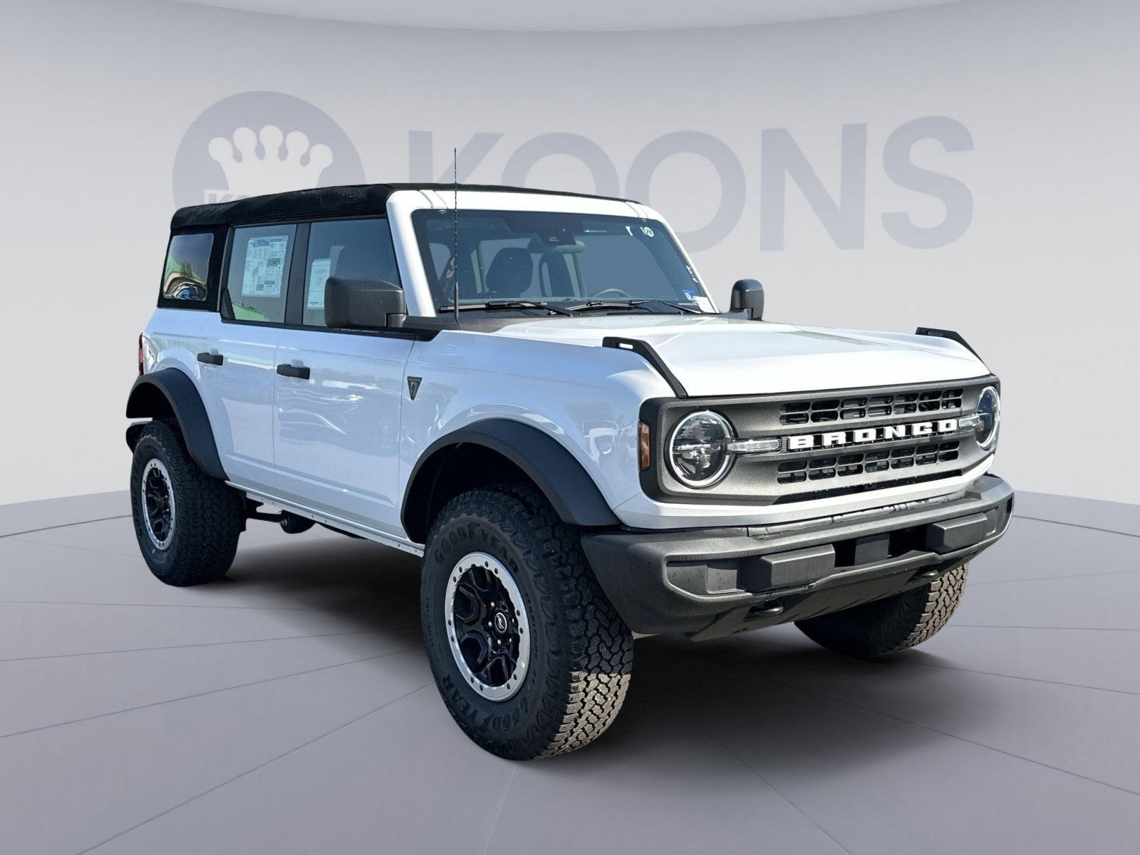 2025 Ford Bronco Base