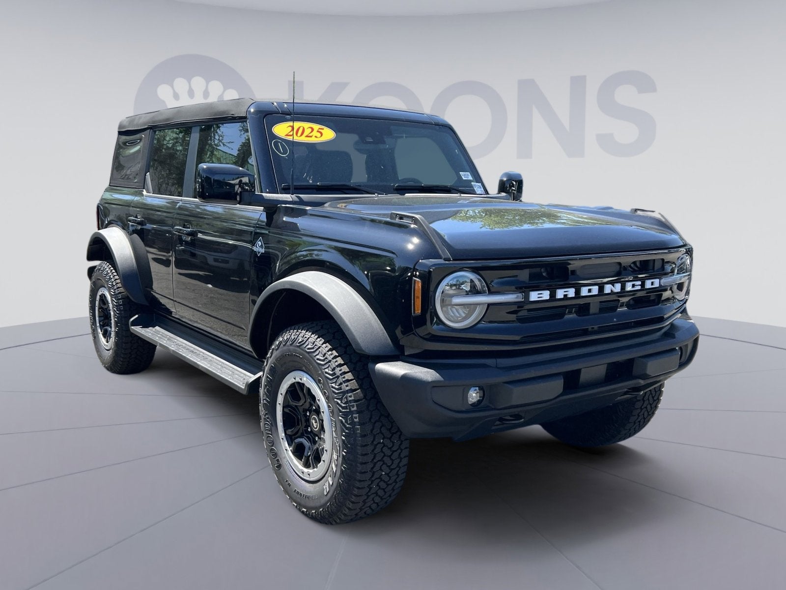 2025 Ford Bronco Outer Banks