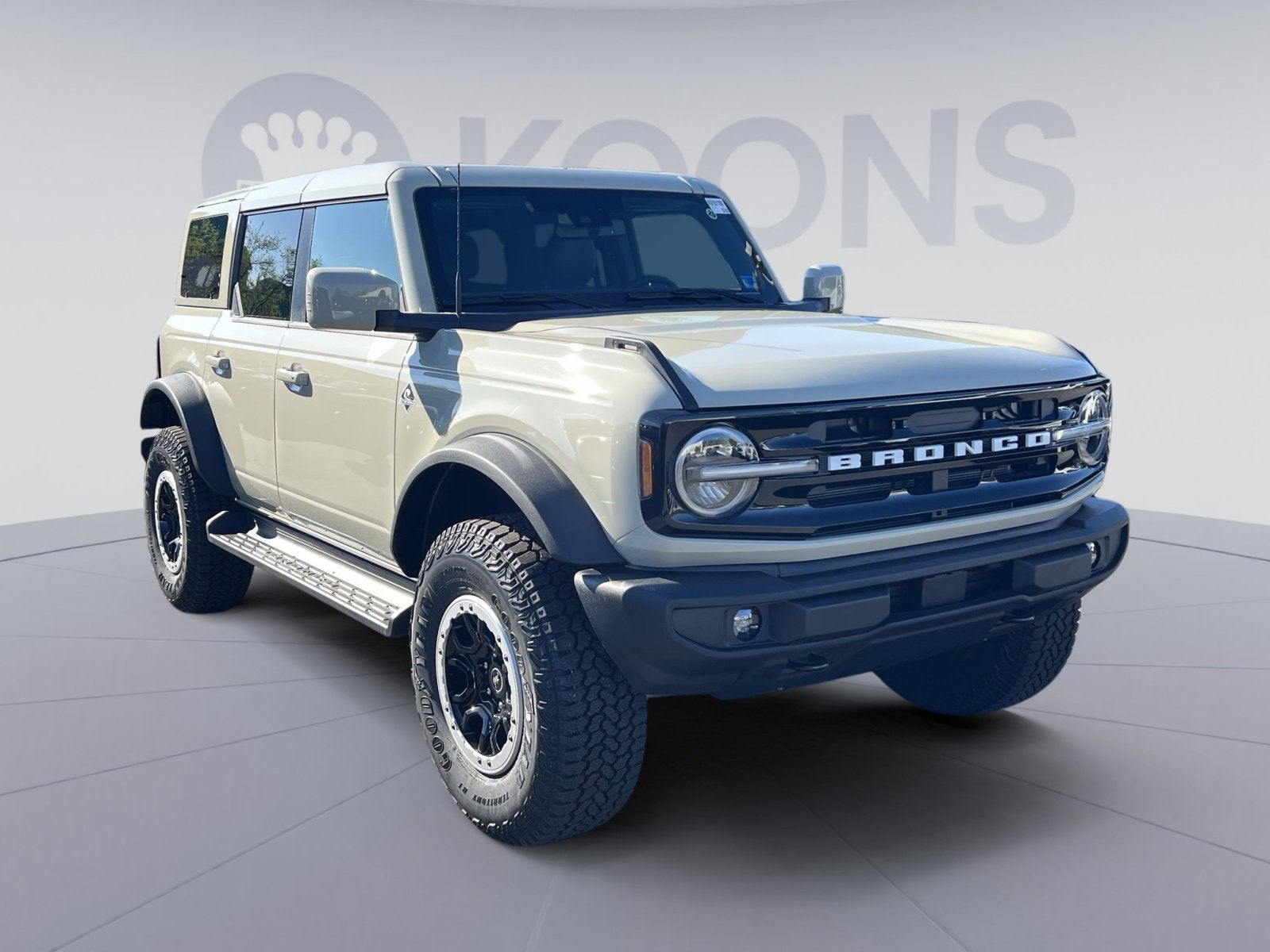 2025 Ford Bronco Outer Banks