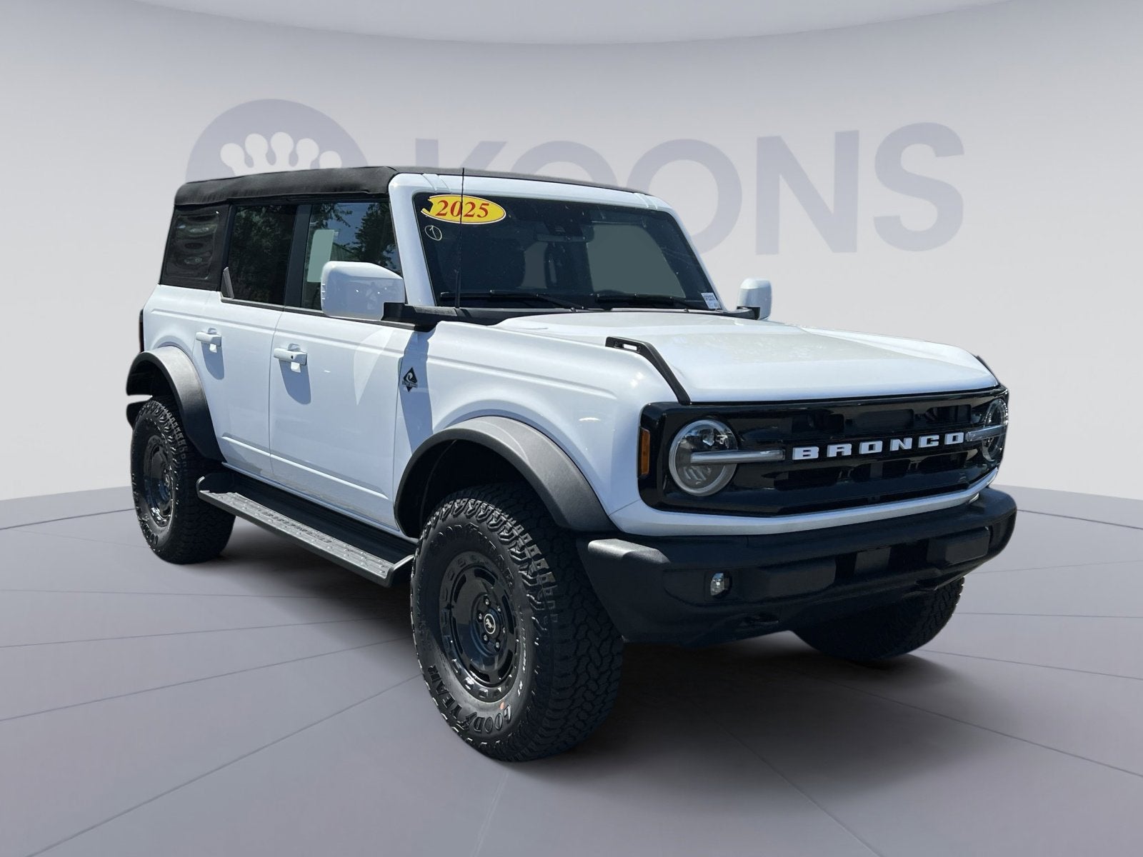 2025 Ford Bronco Outer Banks