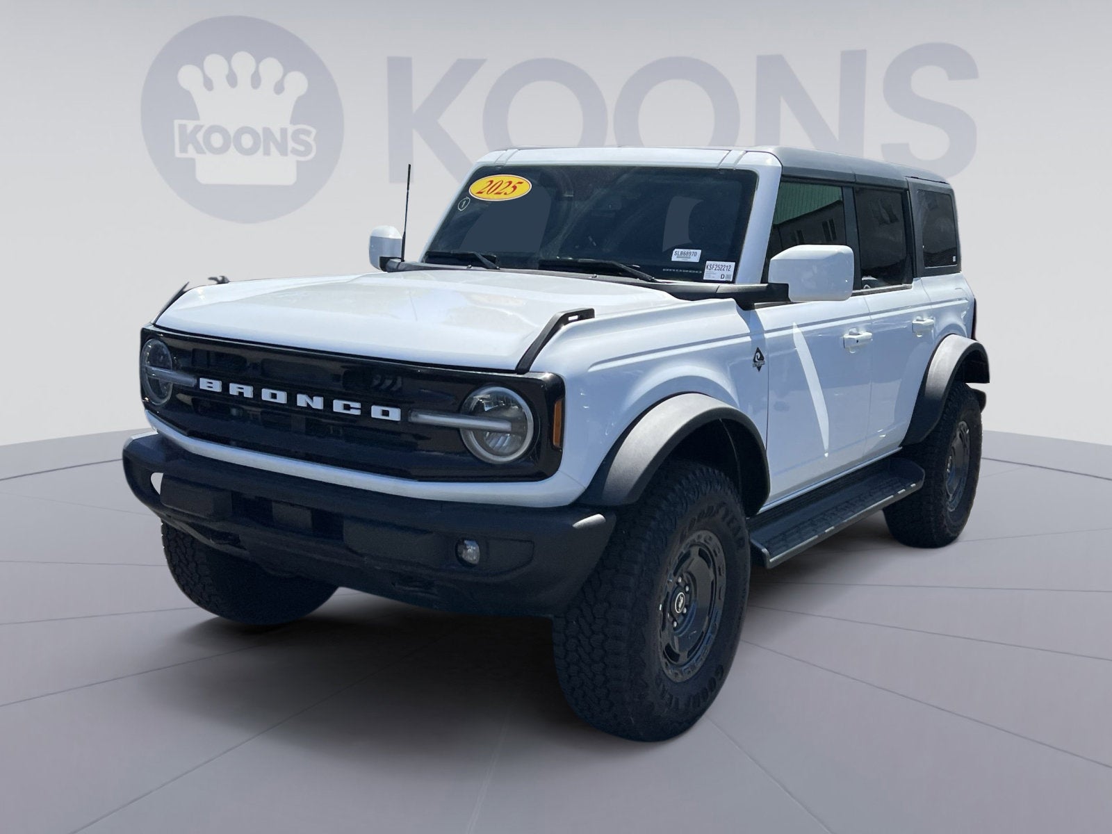 2025 Ford Bronco Outer Banks