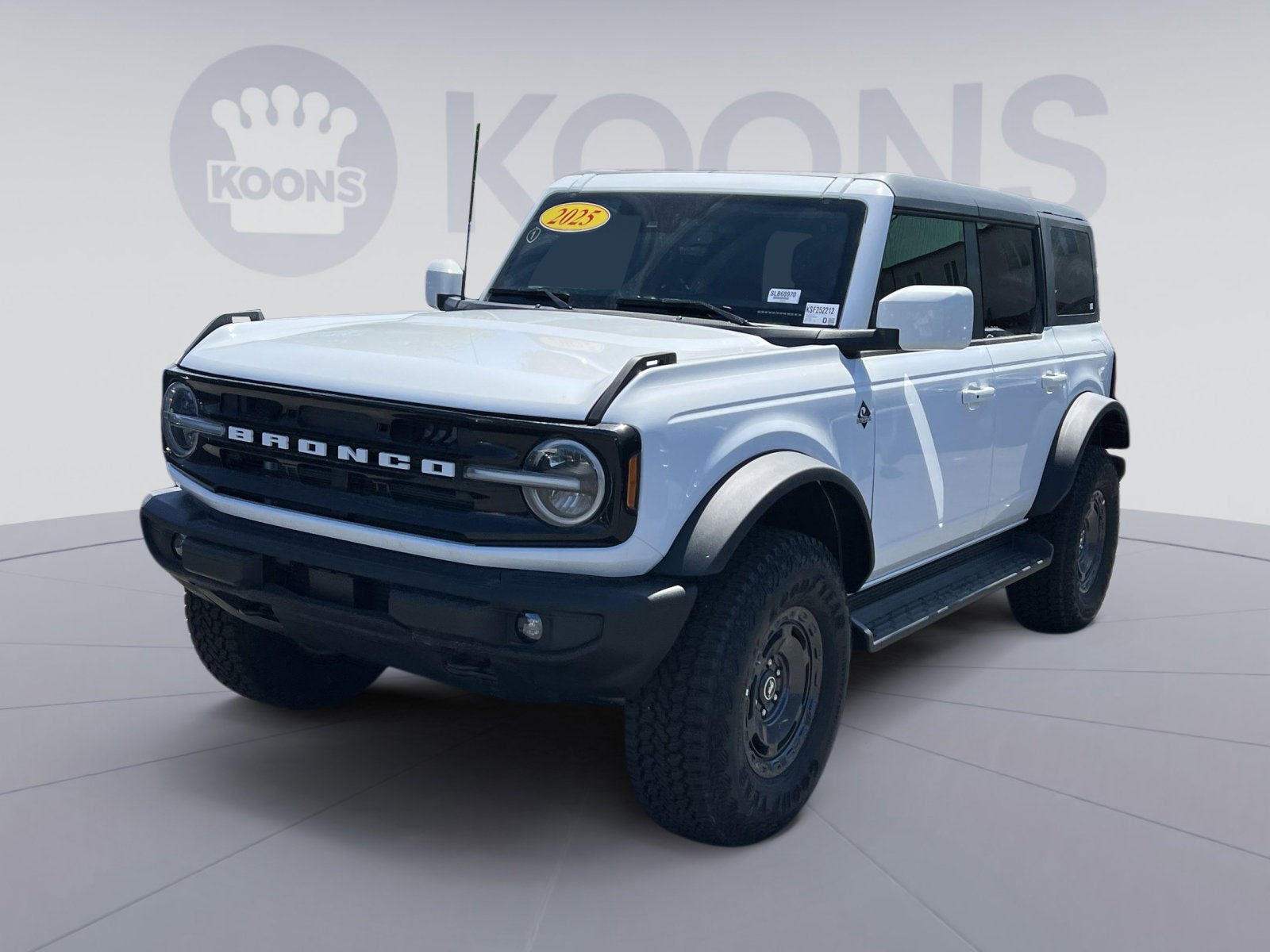 2025 Ford Bronco Outer Banks
