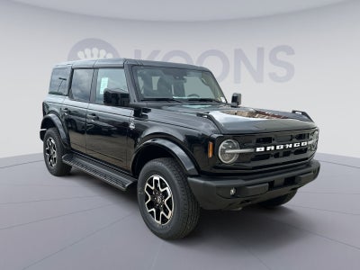 2026 Ford Bronco Outer Banks