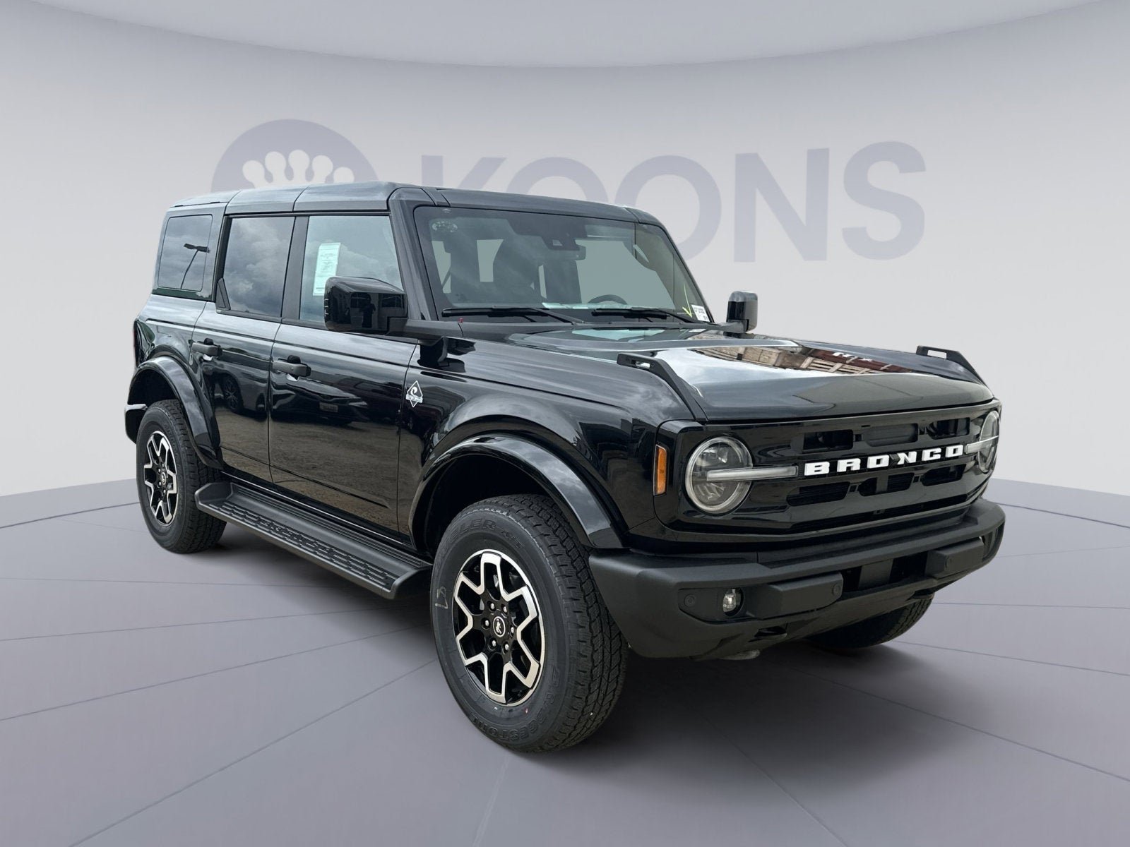 2026 Ford Bronco Outer Banks