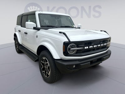2026 Ford Bronco Outer Banks
