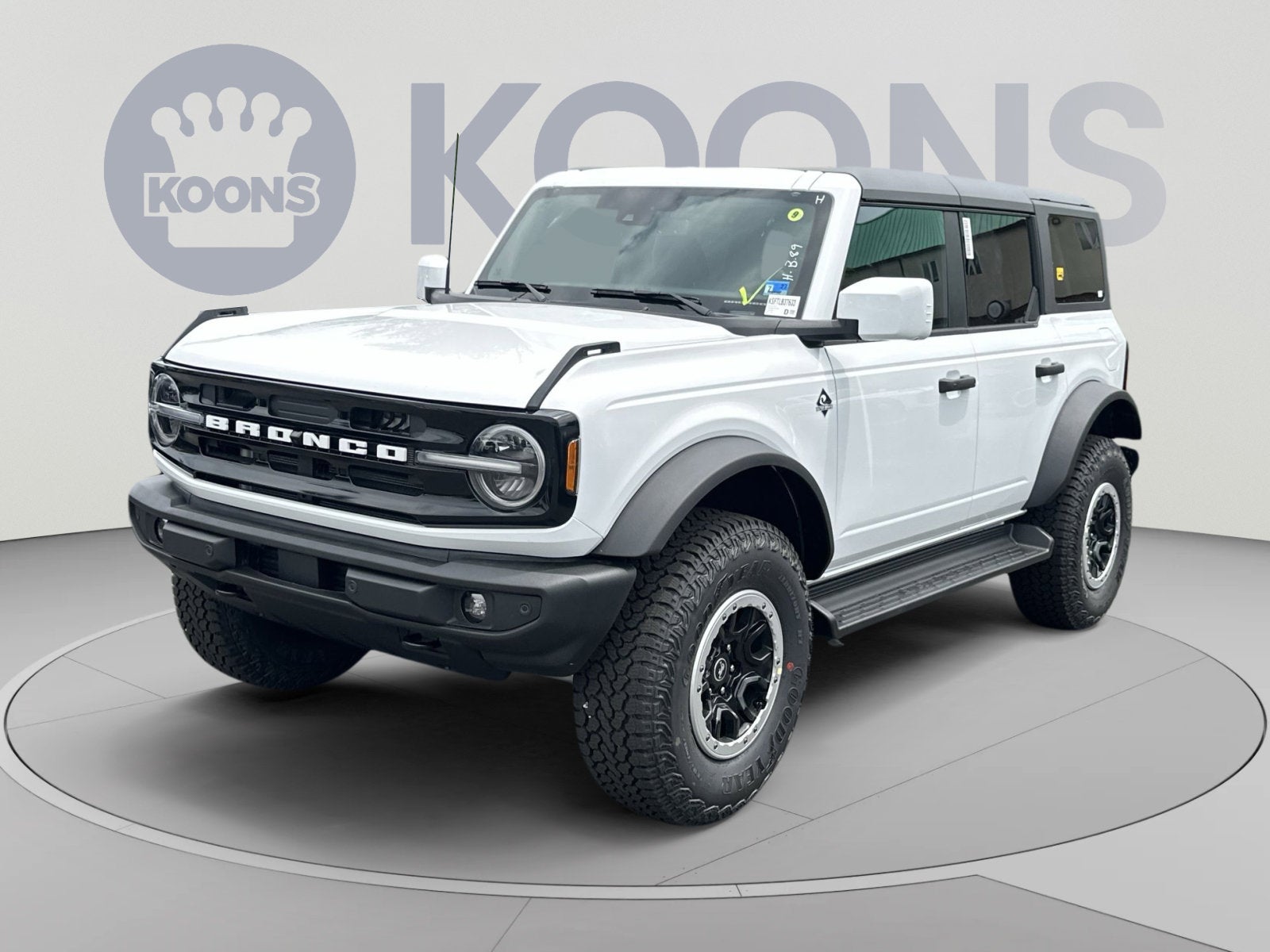 2026 Ford Bronco Outer Banks