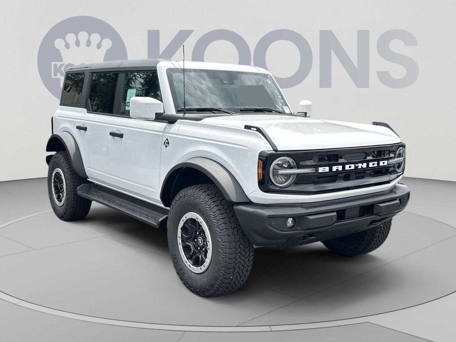 2026 Ford Bronco Outer Banks