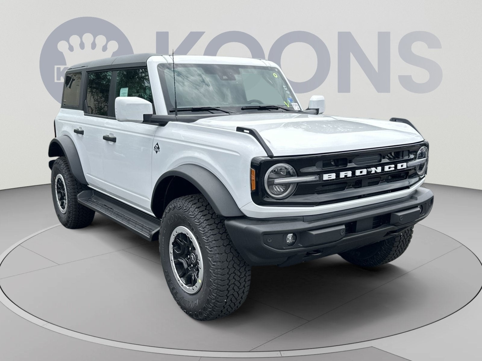 2026 Ford Bronco Outer Banks