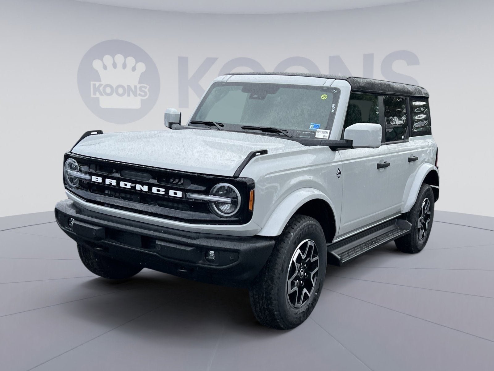 2026 Ford Bronco Outer Banks