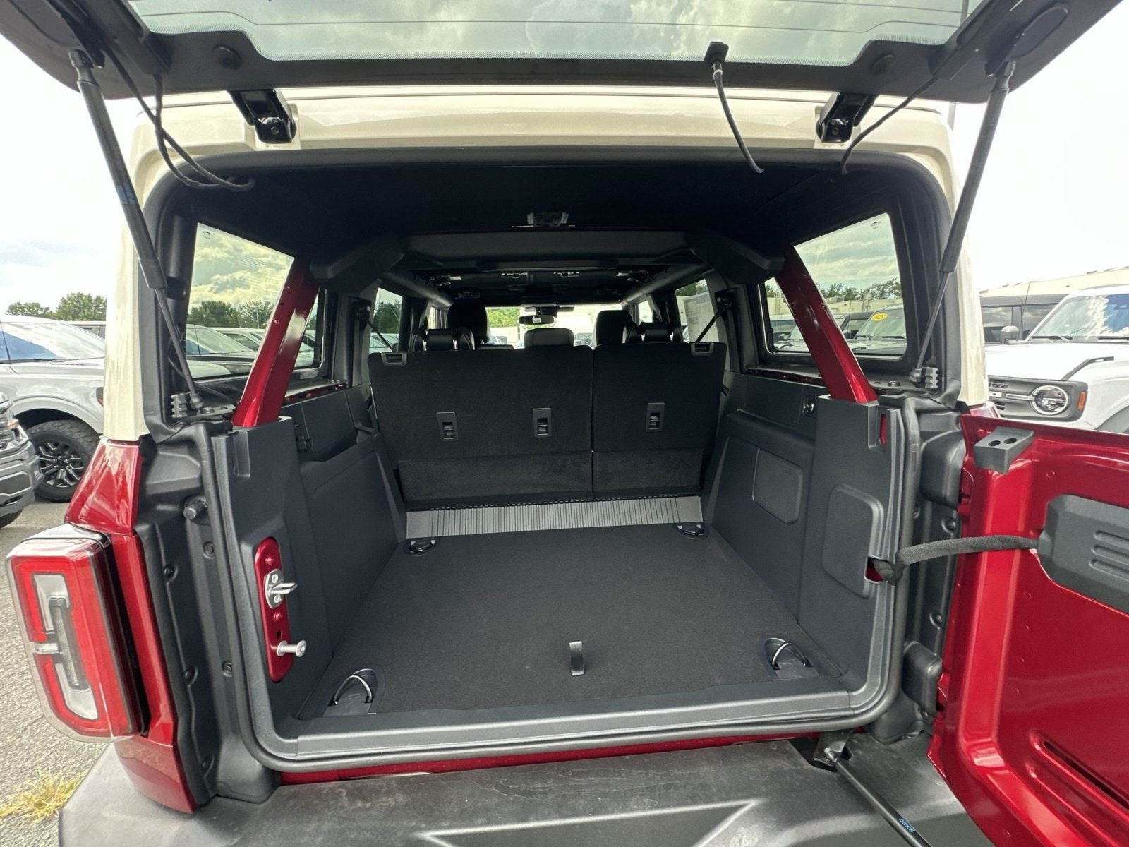 2026 Ford Bronco Outer Banks 60th Anniversary Pkg
