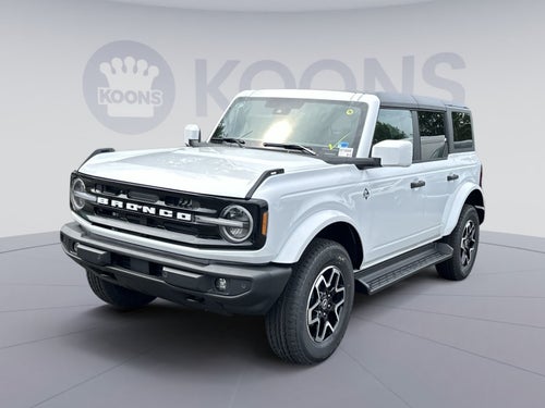 2026 Ford Bronco Outer Banks