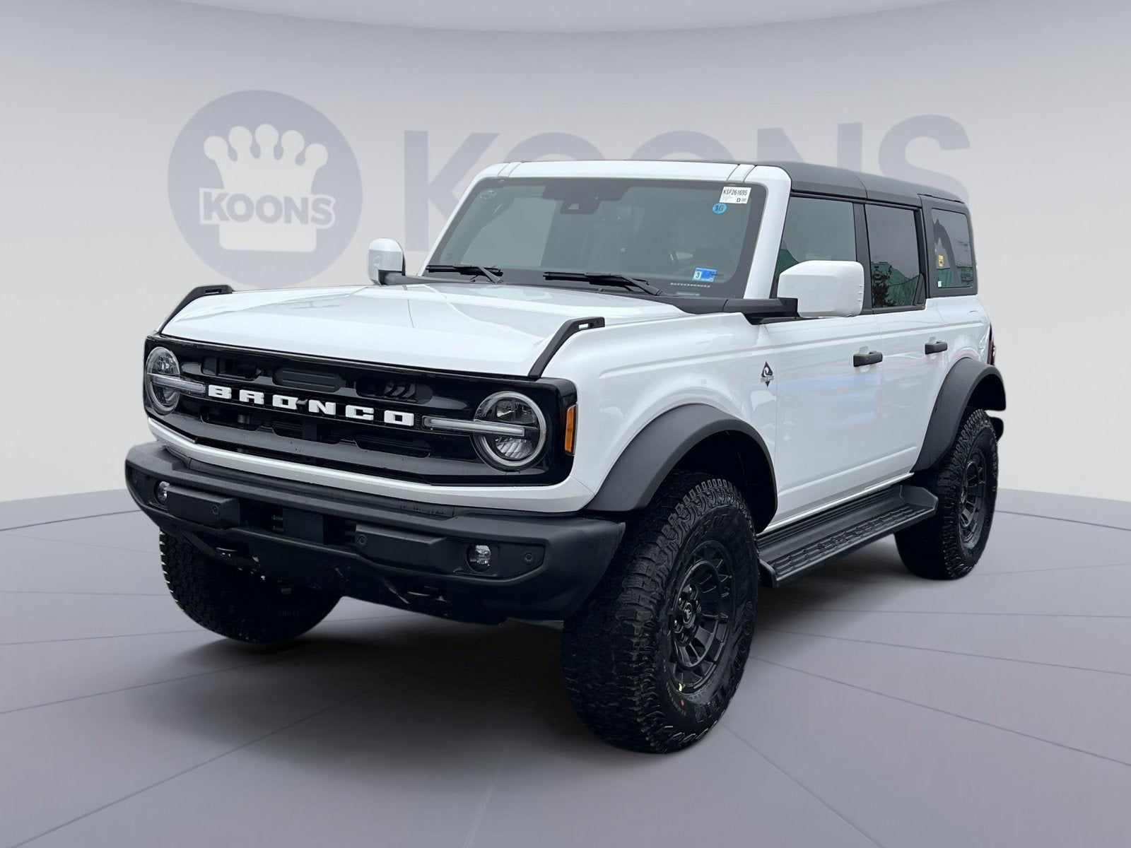2026 Ford Bronco Outer Banks