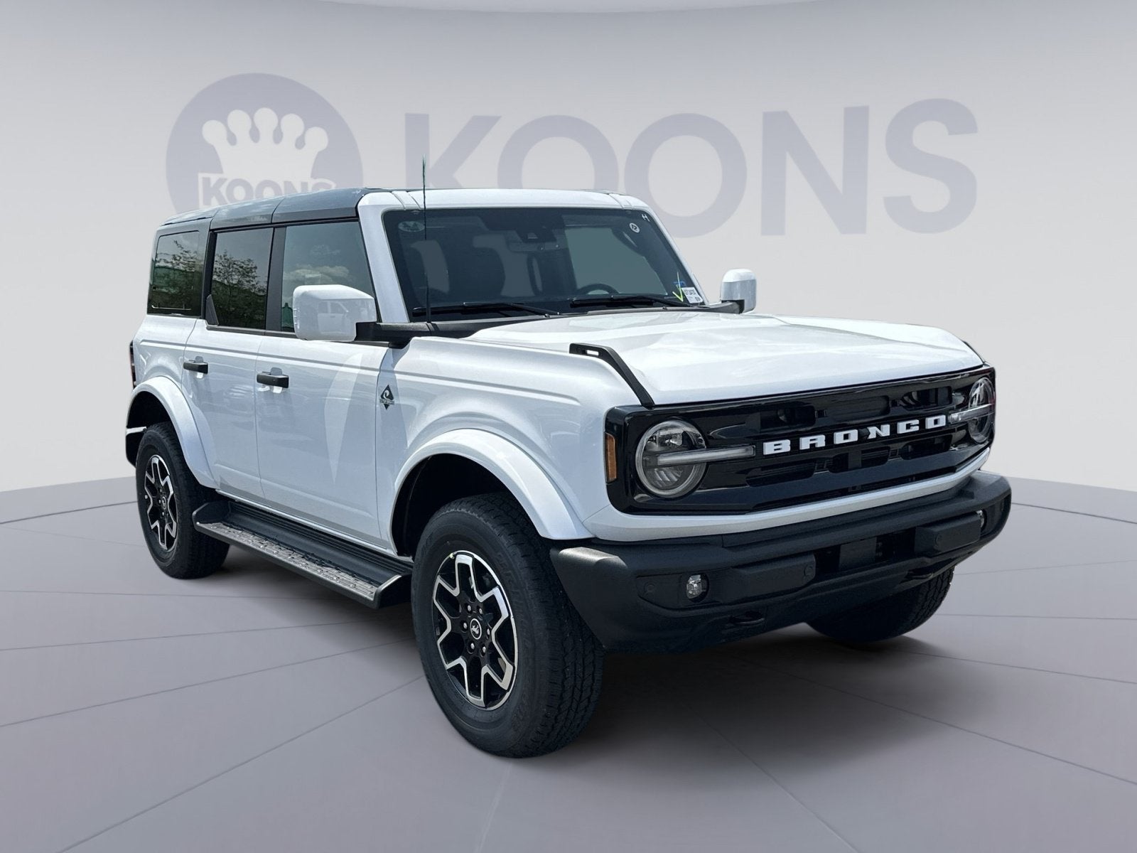2026 Ford Bronco Outer Banks