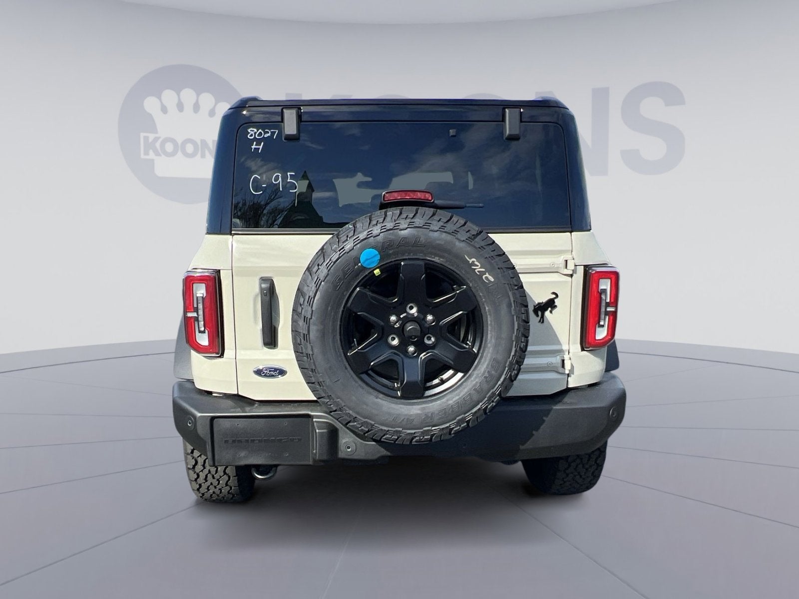 2025 Ford Bronco Outer Banks