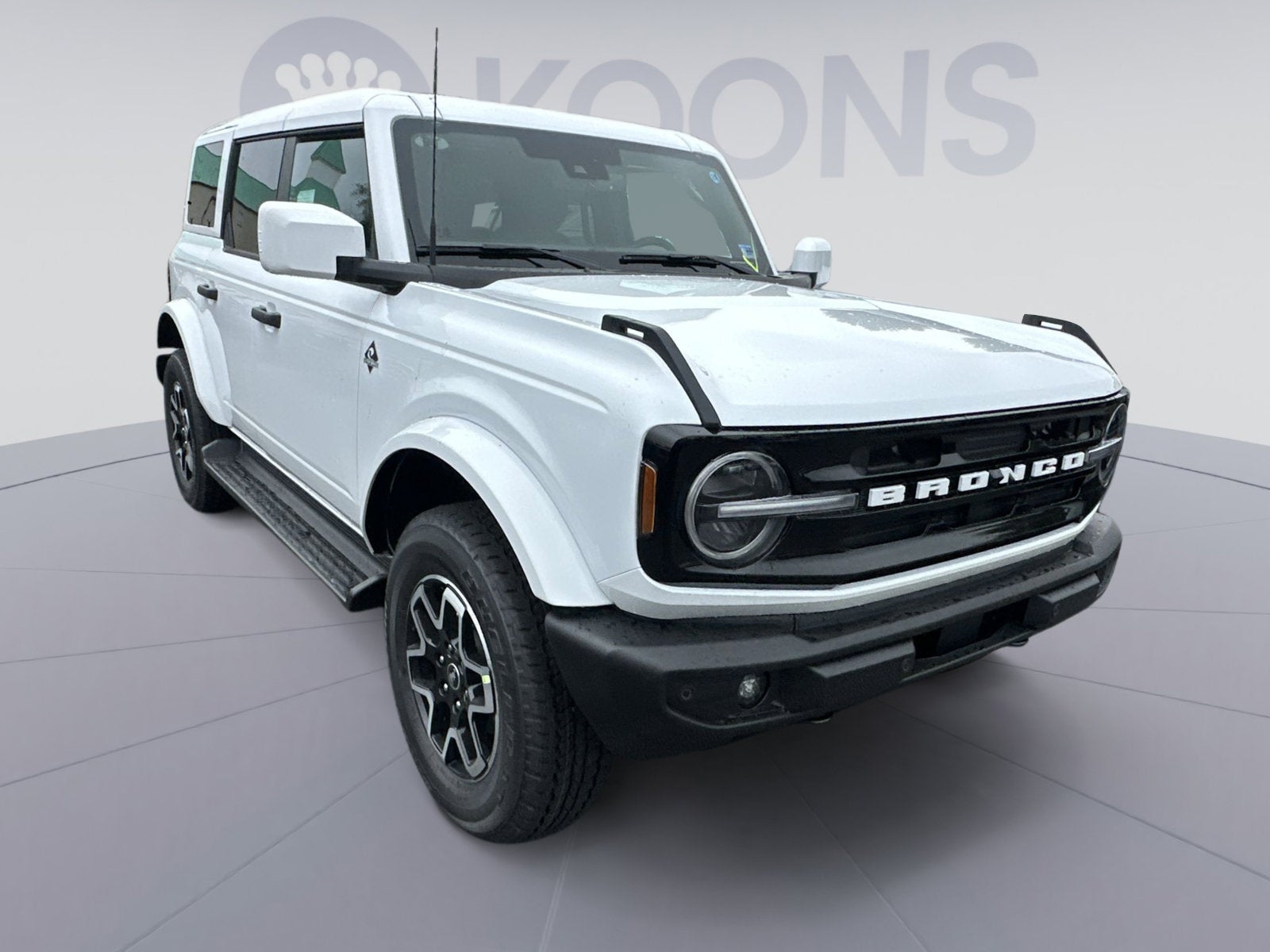 2026 Ford Bronco Outer Banks