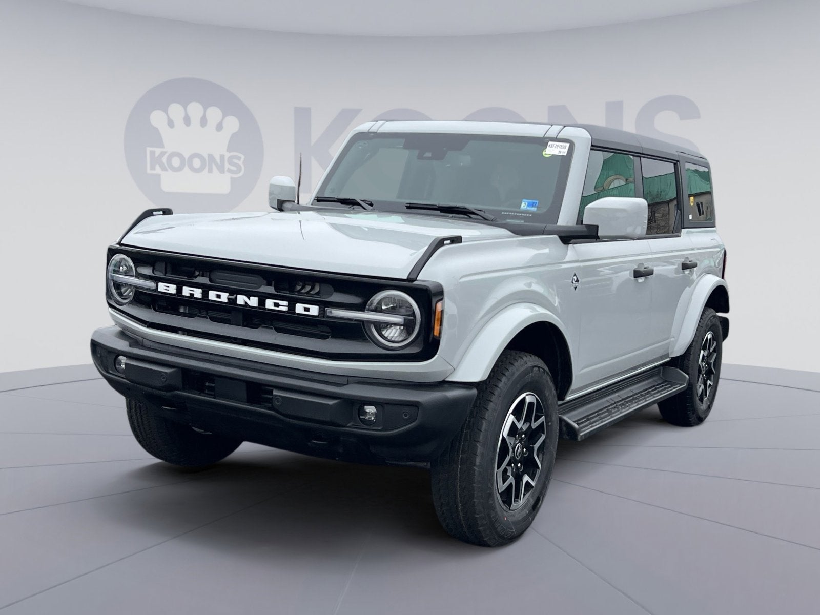 2026 Ford Bronco Outer Banks