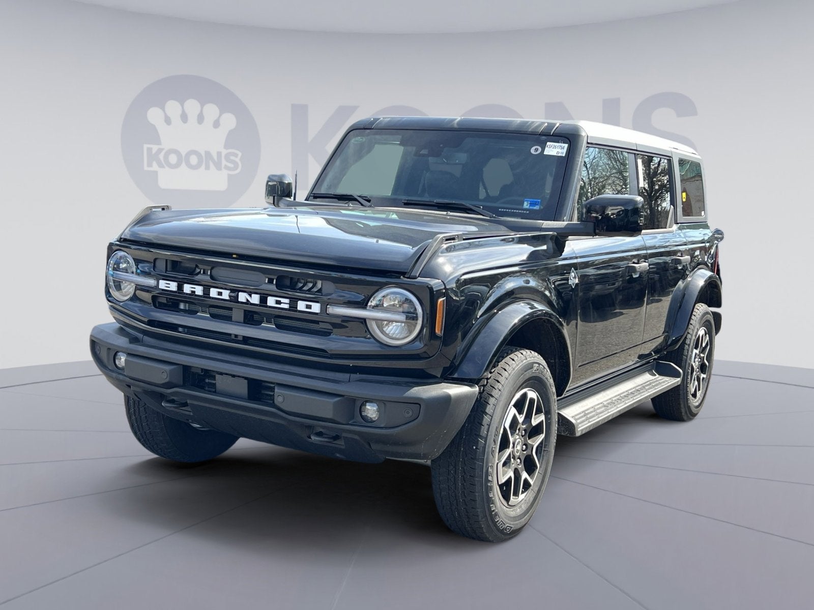 2026 Ford Bronco Outer Banks