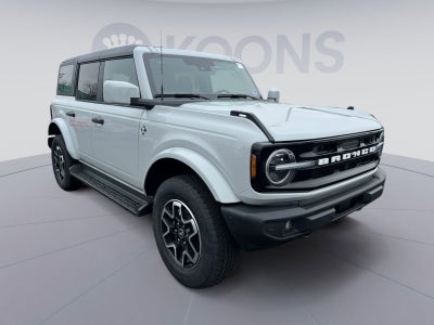 2026 Ford Bronco Outer Banks