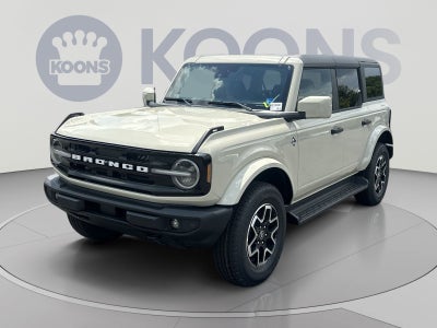 2026 Ford Bronco Outer Banks