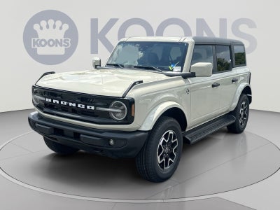 2026 Ford Bronco Outer Banks
