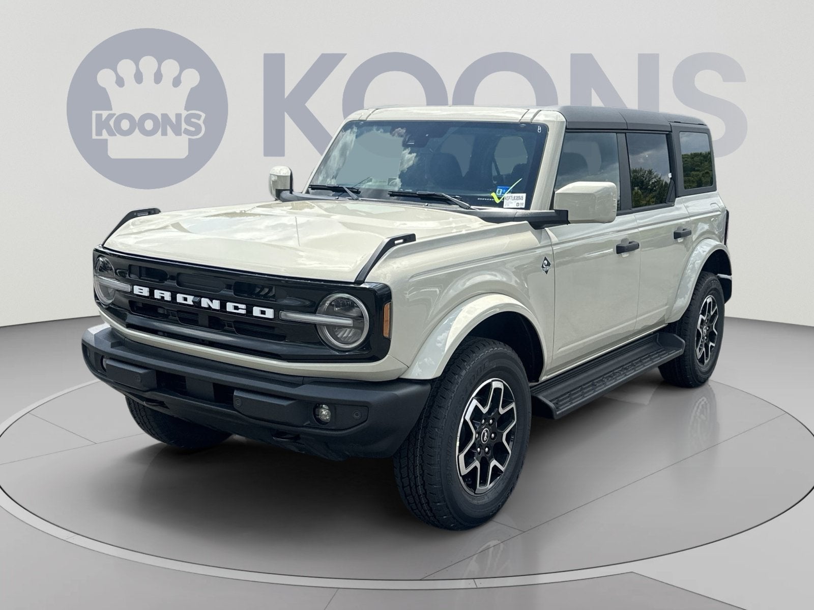 2026 Ford Bronco Outer Banks